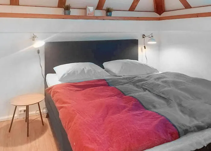 3 Bedroom Awesome In بيت للعطل