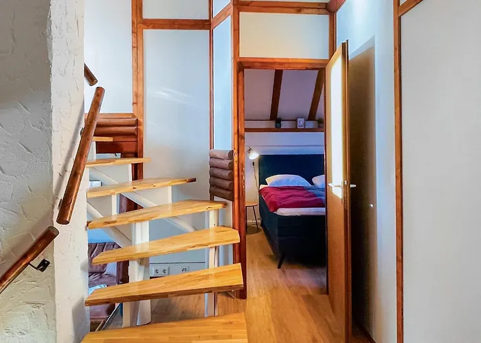 3 Bedroom Awesome In *